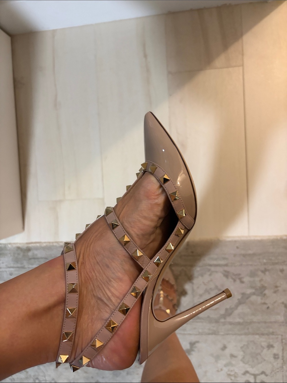Valentino Garavani Rockstud Patent Leather Pointed Toe Pumps in Blush Pink - Picture 12 of 13